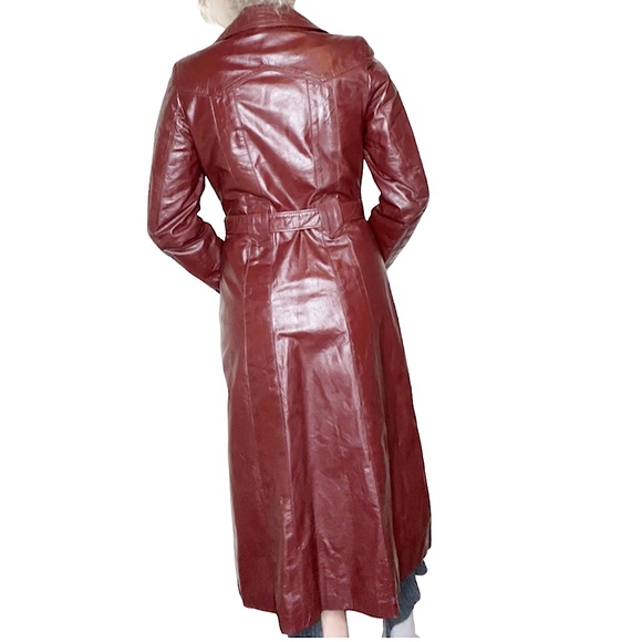 Vintage red leather trench coat - Picture 3 of 12